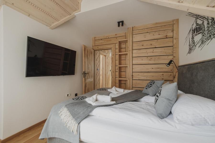 Apartment H900 *